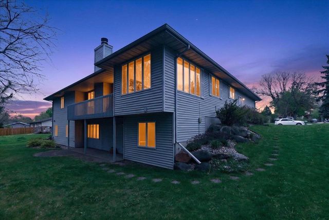 409 Netherwood Street, Oregon, WI 53575