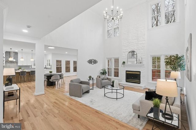 10871 PENINSULA CT, Manassas, VA 20111