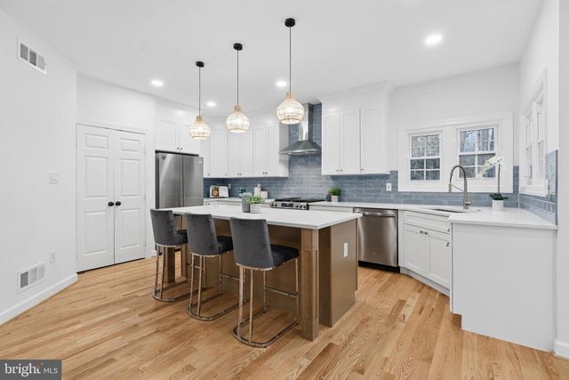 10871 PENINSULA CT, Manassas, VA 20111