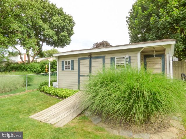 4325 PINEWOOD LN, York, PA 17402
