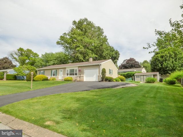 4325 PINEWOOD LN, York, PA 17402