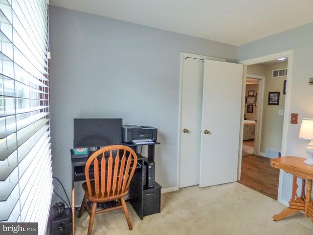 4325 PINEWOOD LN, York, PA 17402