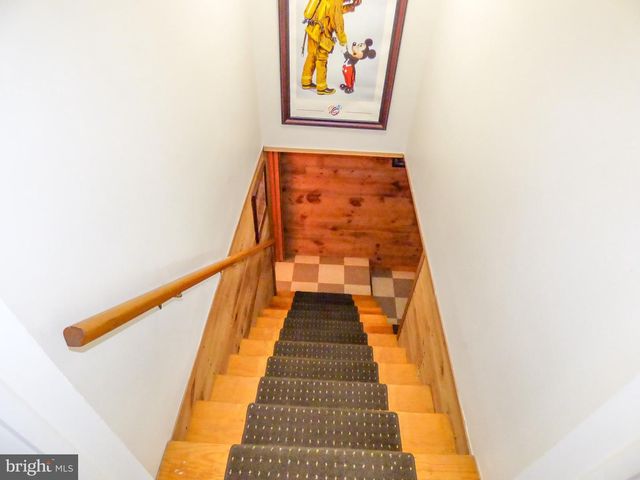 4325 PINEWOOD LN, York, PA 17402