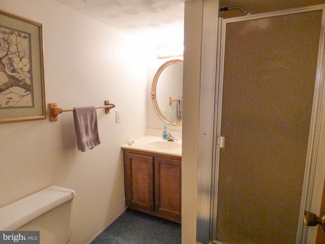 4325 PINEWOOD LN, York, PA 17402