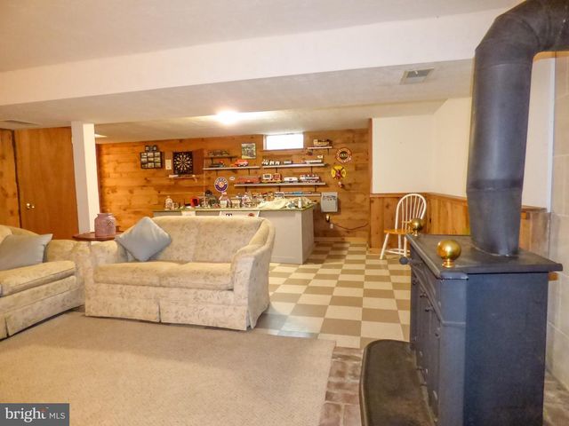 4325 PINEWOOD LN, York, PA 17402