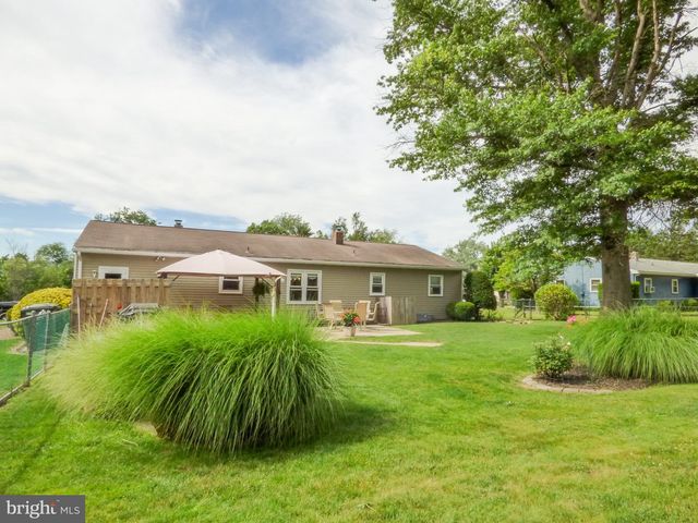 4325 PINEWOOD LN, York, PA 17402
