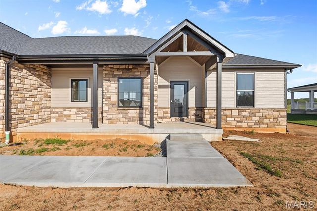 1239 Stono Mountain Drive, Farmington, MO 63640