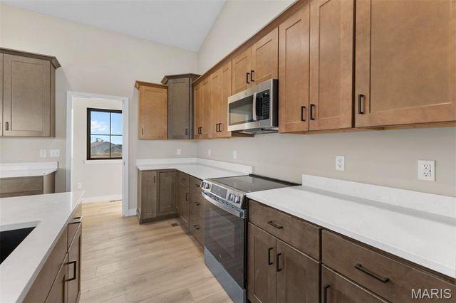 1239 Stono Mountain Drive, Farmington, MO 63640