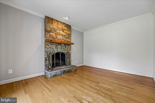 7341 CLIFF PINE DR, Gaithersburg, MD 20879