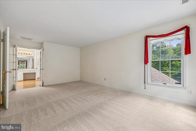 7341 CLIFF PINE DR, Gaithersburg, MD 20879