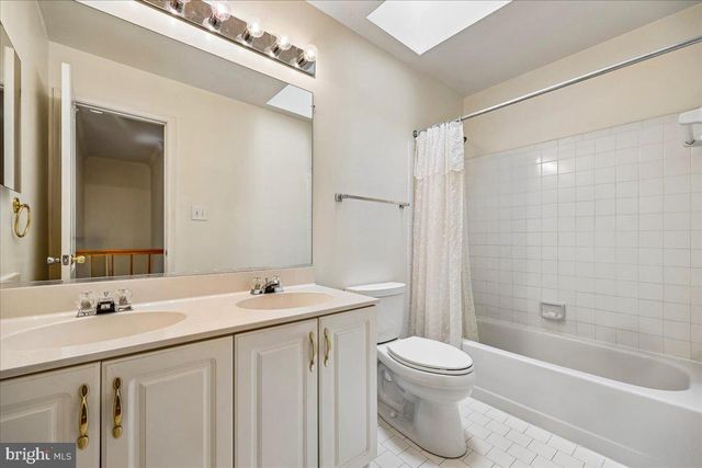 7341 CLIFF PINE DR, Gaithersburg, MD 20879