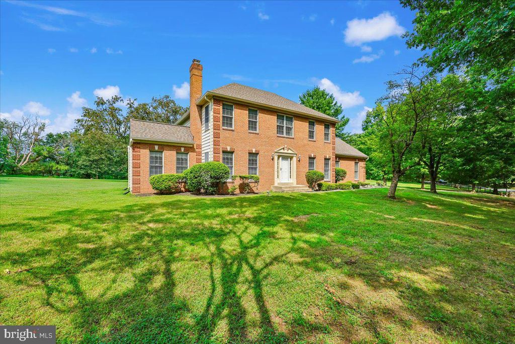 7341 CLIFF PINE DR, Gaithersburg, MD 20879