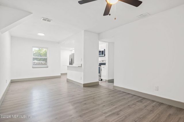 2341 LAKE LUCINA Drive, Jacksonville, FL 32211