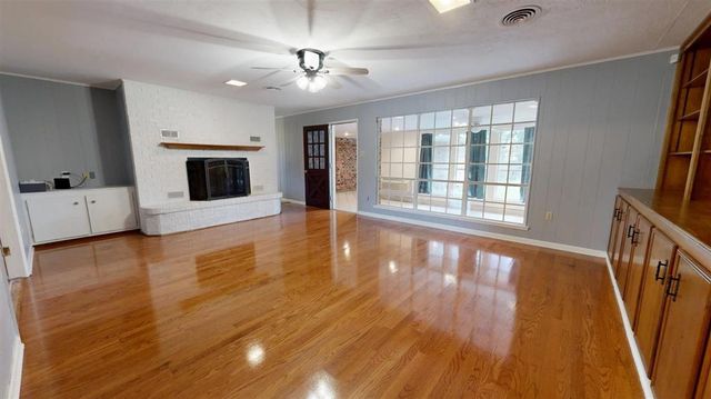 307 S Texas Street, Deridder, LA 70634