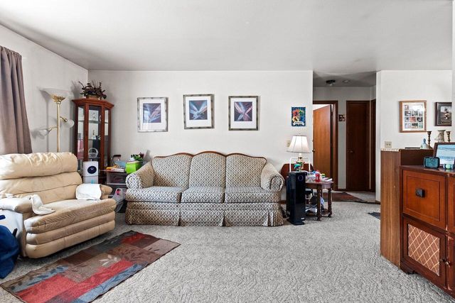 4510 Menasha AVENUE, Manitowoc, WI 54220