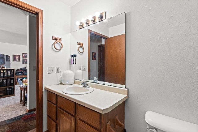 4510 Menasha AVENUE, Manitowoc, WI 54220