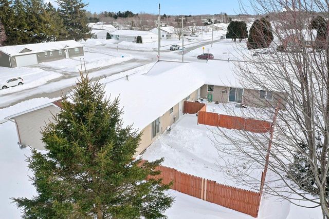 4510 Menasha AVENUE, Manitowoc, WI 54220