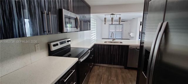 5201 SW 31st Ave 102, Dania Beach, FL 33312