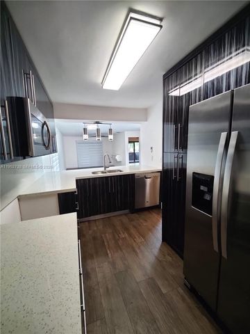 5201 SW 31st Ave 102, Dania Beach, FL 33312