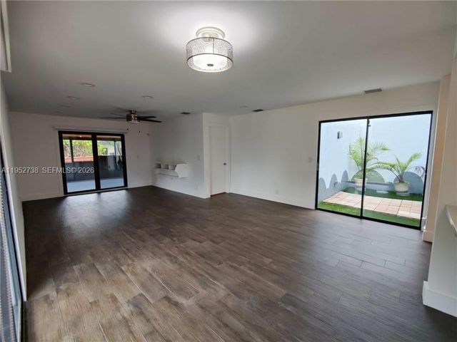 5201 SW 31st Ave 102, Dania Beach, FL 33312