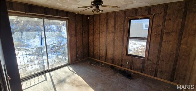 8834 Tyrell Drive, St Louis, MO 63136