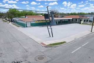 3239 W Commerce St., San Antonio, TX 78207