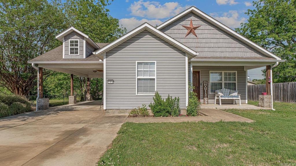 102 Cindy Street, Paragould, AR 72450