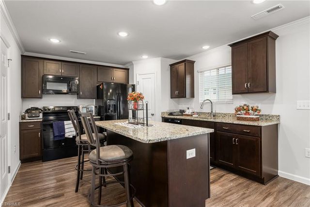 3907 Arcola Way, Greensboro, NC 27405