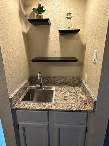 8100 Cambridge Street 32, Houston, TX 77054
