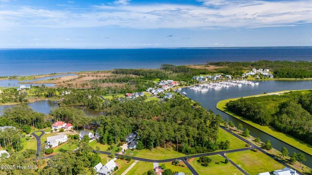 88 Oyster Point Road, Oriental, NC 28571