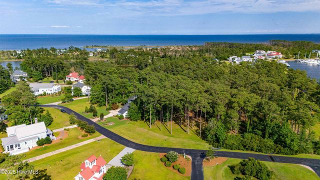 88 Oyster Point Road, Oriental, NC 28571