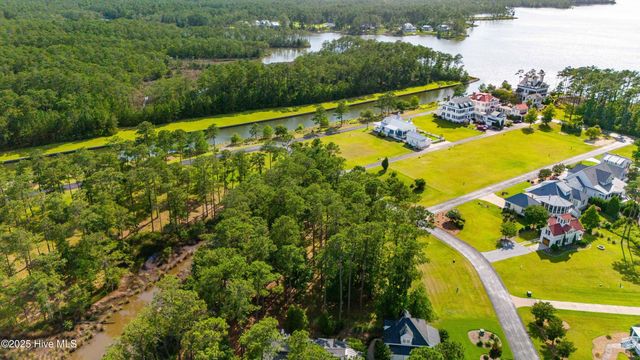 88 Oyster Point Road, Oriental, NC 28571