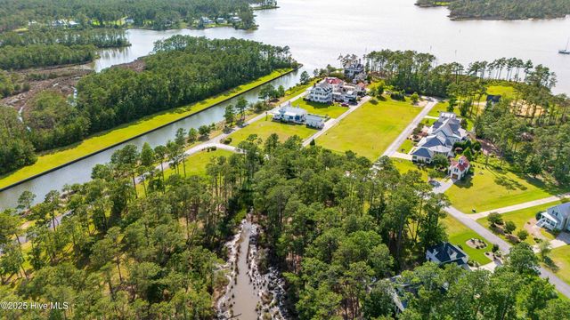 88 Oyster Point Road, Oriental, NC 28571