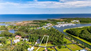 88 Oyster Point Road, Oriental, NC 28571