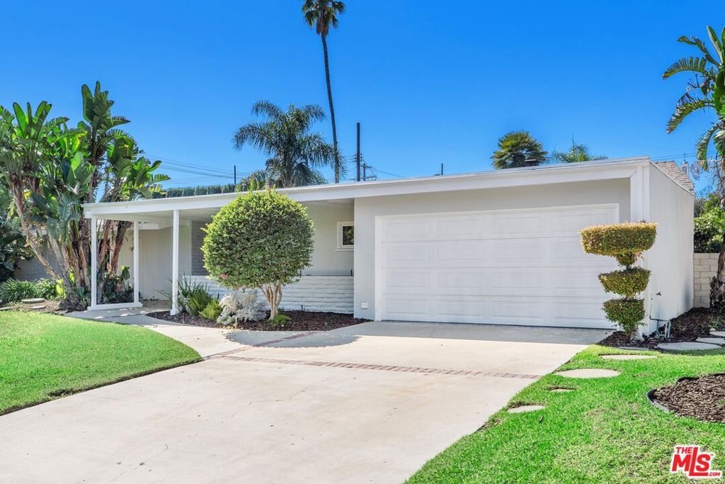 9511 Mclennan Avenue, Northridge, CA 91343