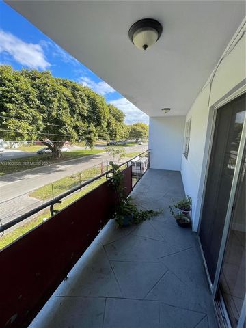 13685 NE 10th Ave 210, North Miami, FL 33161