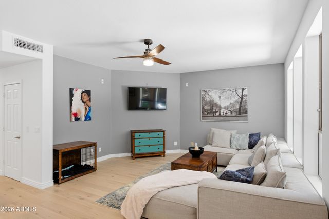 15609 S 7TH Street, Phoenix, AZ 85048