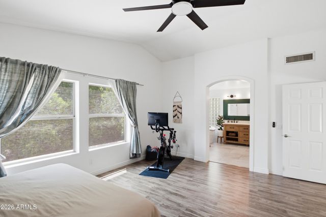 15609 S 7TH Street, Phoenix, AZ 85048