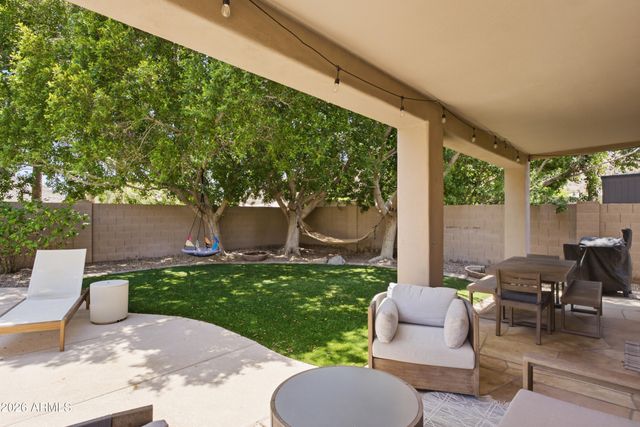 15609 S 7TH Street, Phoenix, AZ 85048