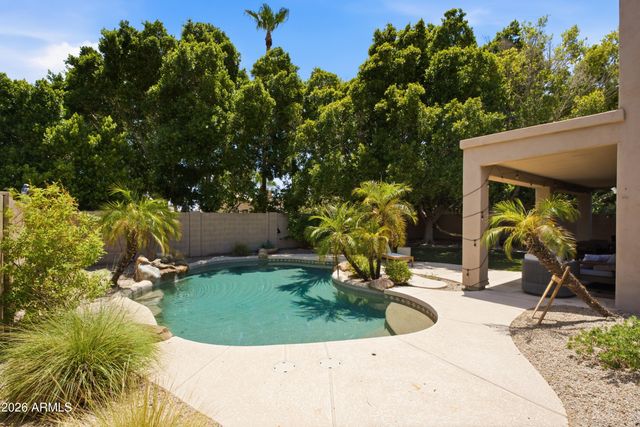 15609 S 7TH Street, Phoenix, AZ 85048