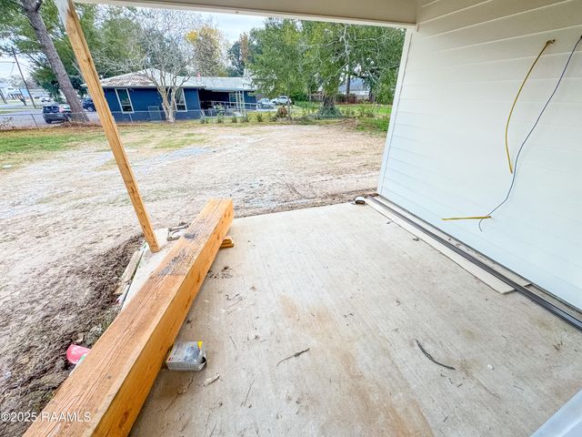 103 Berchman Oaks Drive, Lafayette, LA 70506