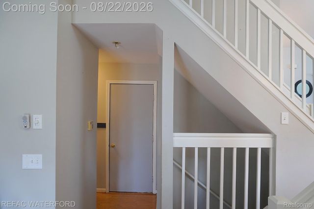 6473 Lake Meadow Drive, Waterford Charter Township, MI 48327