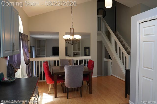 6473 Lake Meadow Drive, Waterford Charter Township, MI 48327
