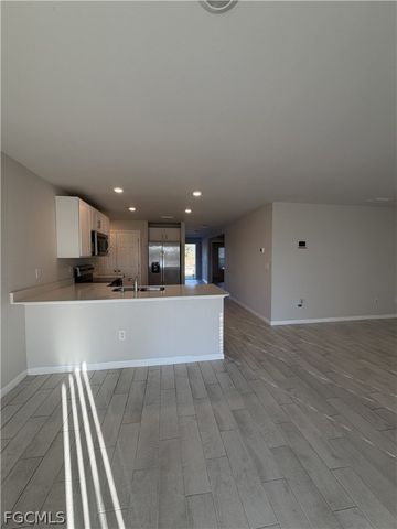 636 Wilmington PKWY, Cape Coral, FL 33993