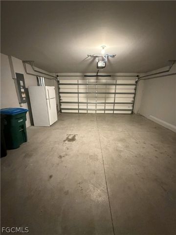 636 Wilmington PKWY, Cape Coral, FL 33993