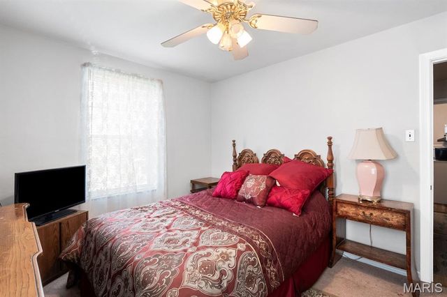 1231 Hornsby Avenue, St Louis, MO 63147