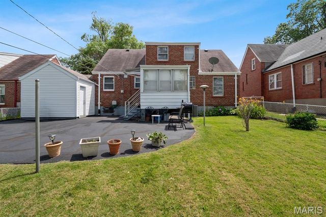 1231 Hornsby Avenue, St Louis, MO 63147