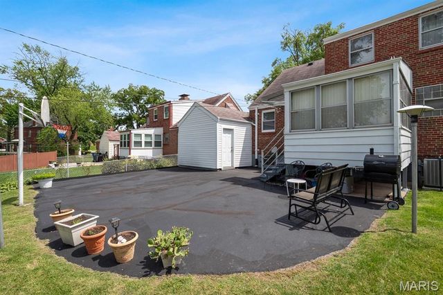 1231 Hornsby Avenue, St Louis, MO 63147
