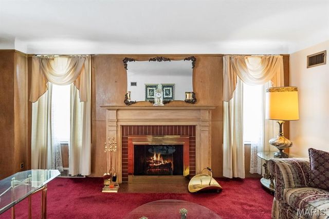1231 Hornsby Avenue, St Louis, MO 63147