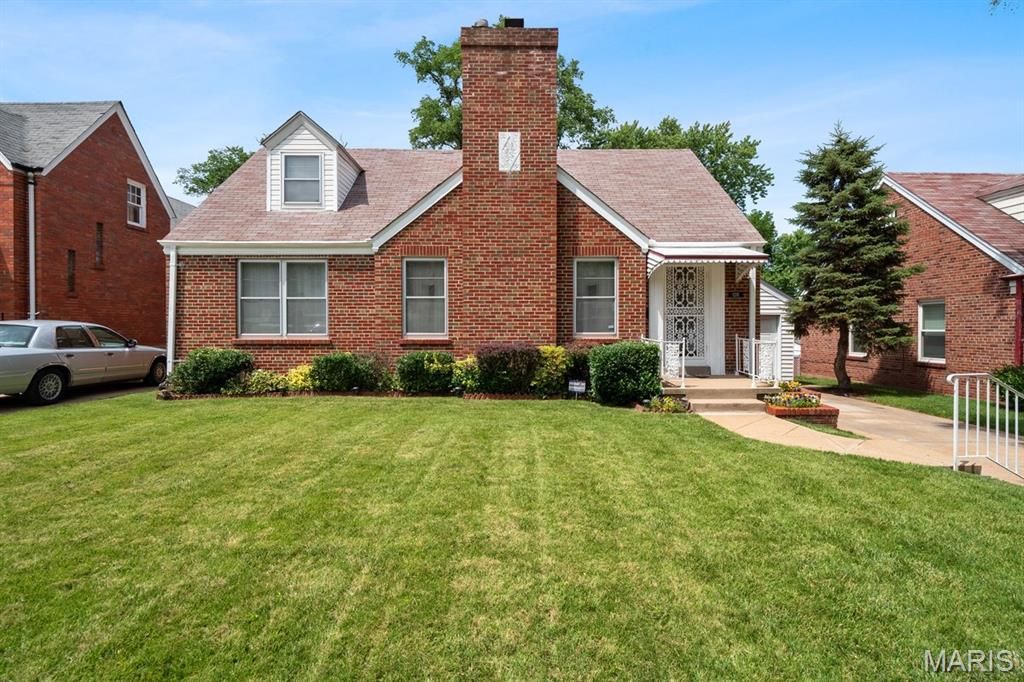 1231 Hornsby Avenue, St Louis, MO 63147